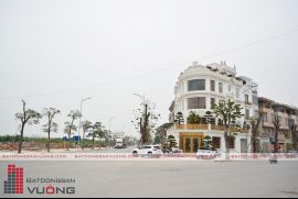 Ngắm ngôi nhà liền kề phong cách tân cổ điển tại khu đô thị Văn Phú
